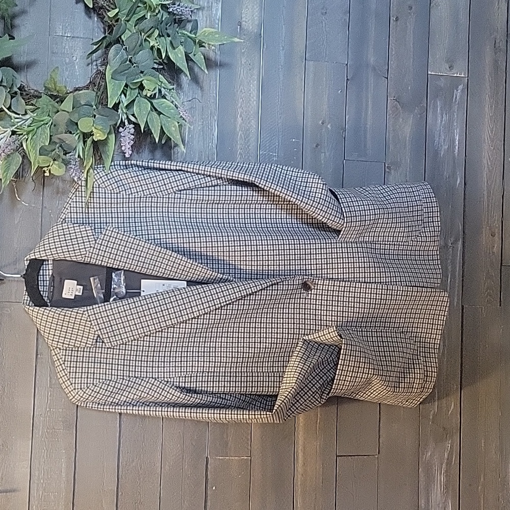 Brand new Blazer super cute, in XS